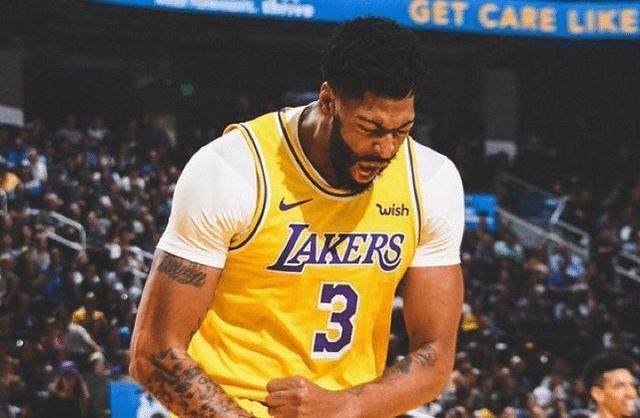 九游体育下载-浓眉迎28岁生日 何时重返赛场仍需进行医学评估